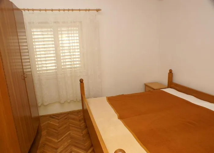 Grebastica 4207b Baselovici